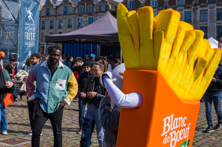 Fait de société à Arras - fête de la frite avec le championnat du monde