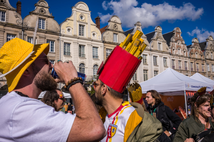 Fait de société à Arras - fête de la frite avec le championnat du monde